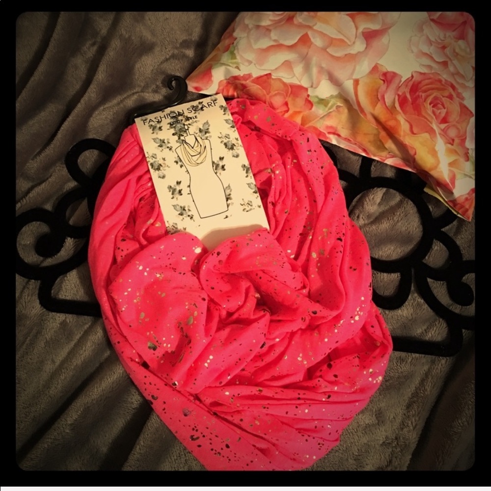 💖 Infinity Scarf 💖 - Picture 4 of 5